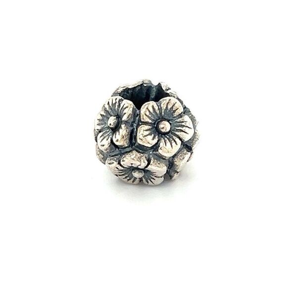 Trollbead Elderflowers Bead - Picture 1 of 4